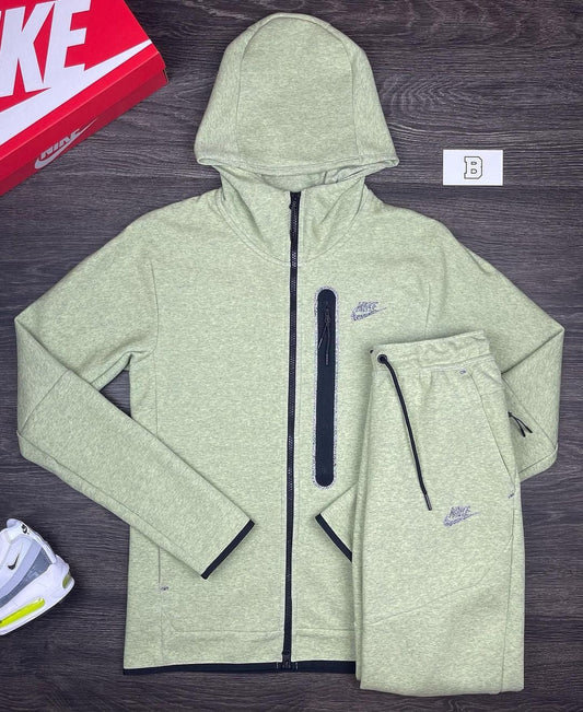 Tech Fleece